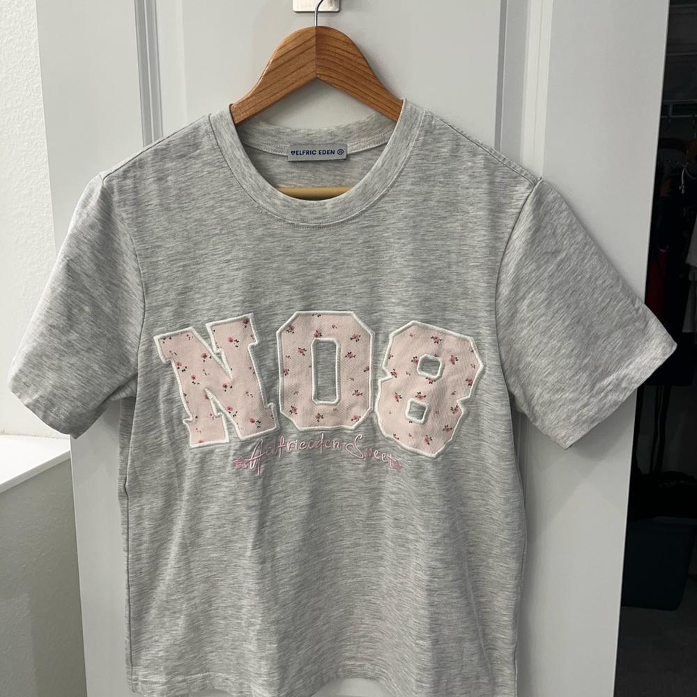 Aelfric Eden Flower Embroidery Number Tee Gray XS